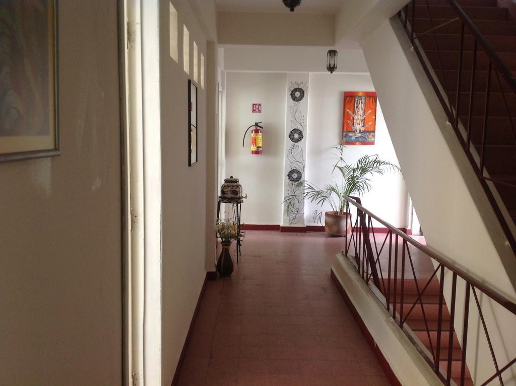 Hostal Olympia เควนาวากา ภายนอก รูปภาพ