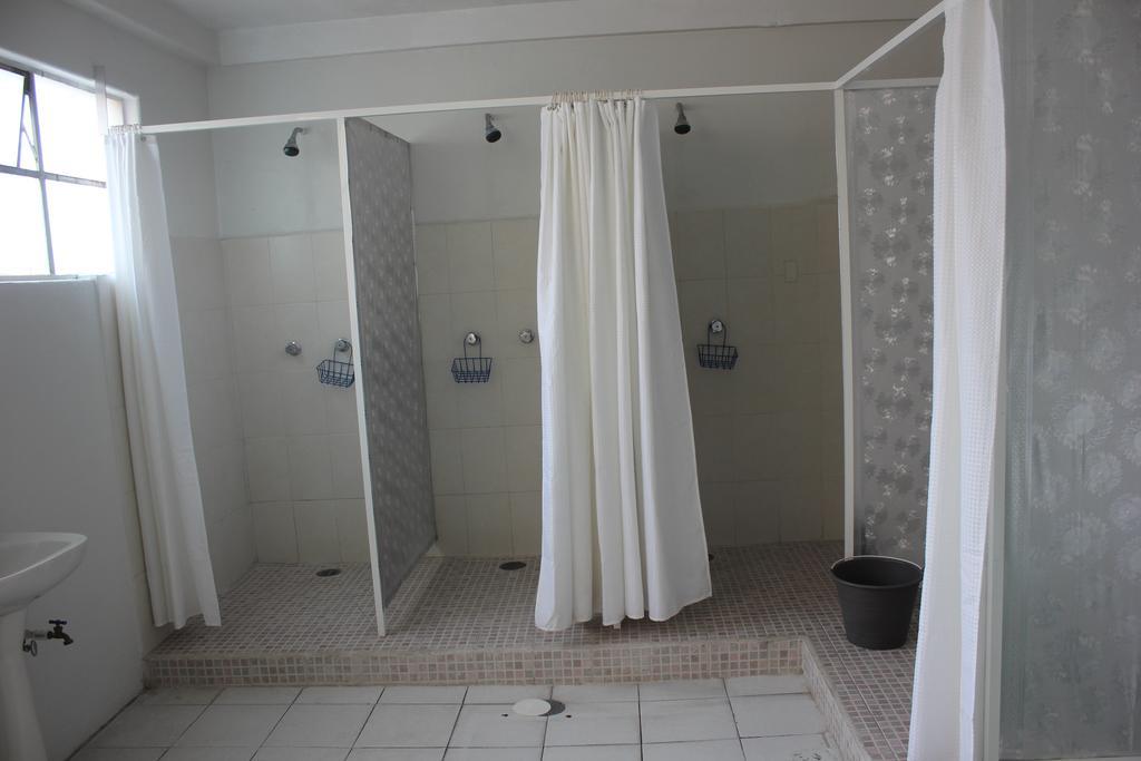 Hostal Olympia เควนาวากา ภายนอก รูปภาพ